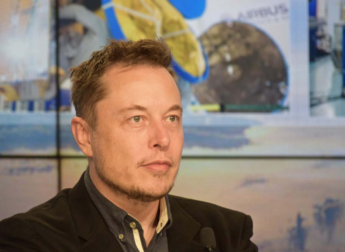 Elon Musk explores moves to unseat Starmer before next UK elections, FT reports